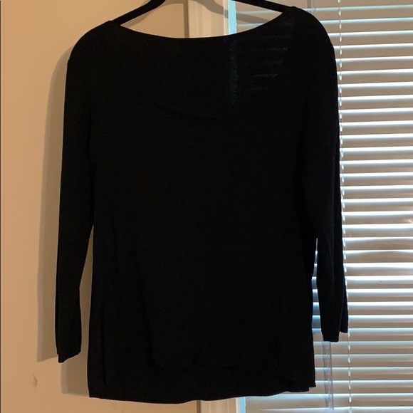 Black sweater scoop neck sz Medium Linda Matthews - Picture 2 of 5